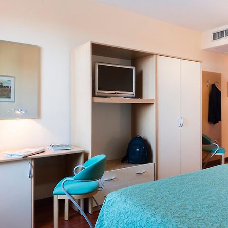 Hotel Torresi Potenza Picena Room photo