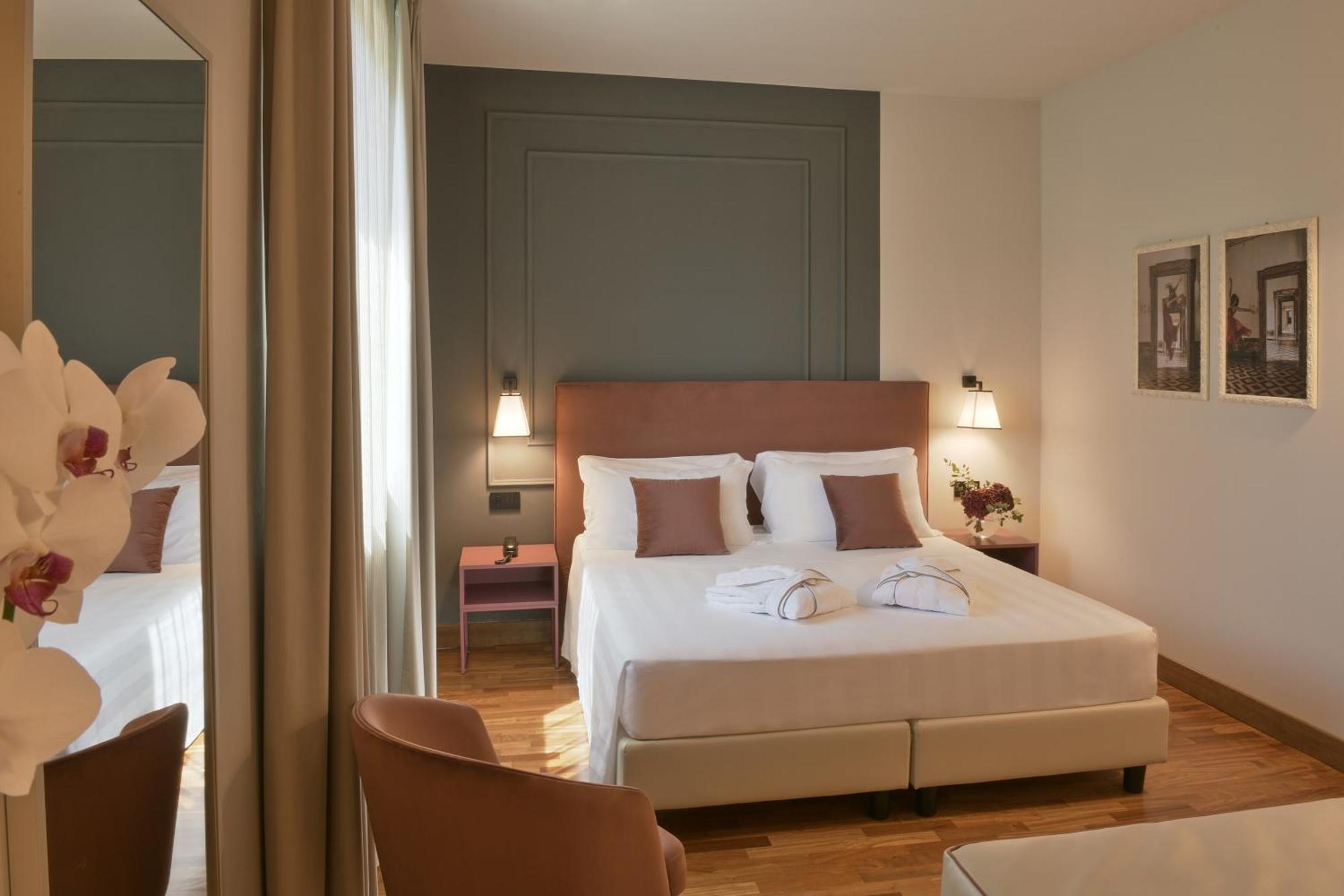 Hotel Torresi Potenza Picena Exterior photo